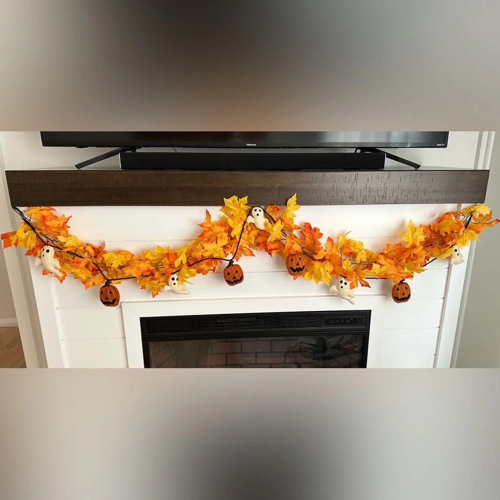 Autumn Leaf Garland with String of Ghosts and Pumpkins